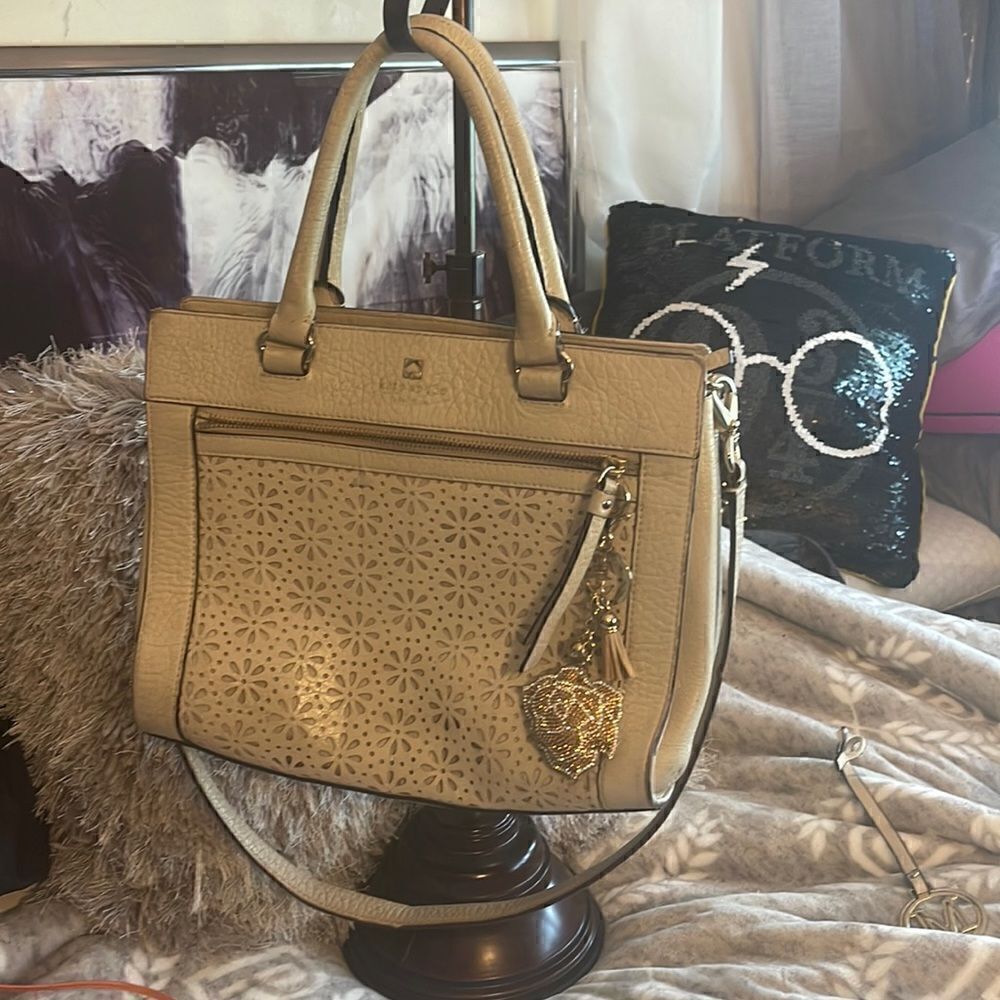 Daisy flower kate spade tan/beige laser cut peri lane romi tote/crossbody/bag